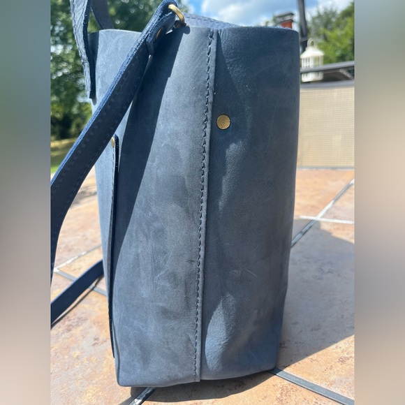 Portland Leather Deep Water Medium Classic Crossbody - Picture 3 of 8